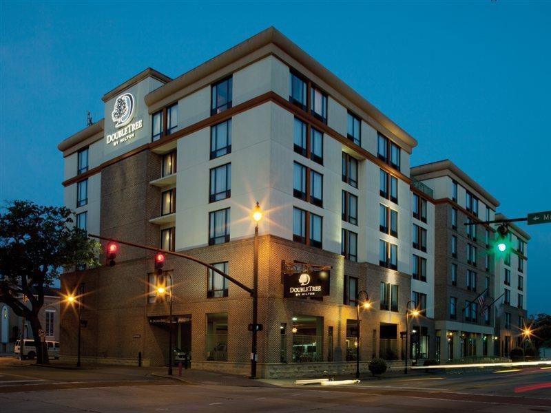 Hotel Doubletree By Hilton Historic Savannah Extérieur photo